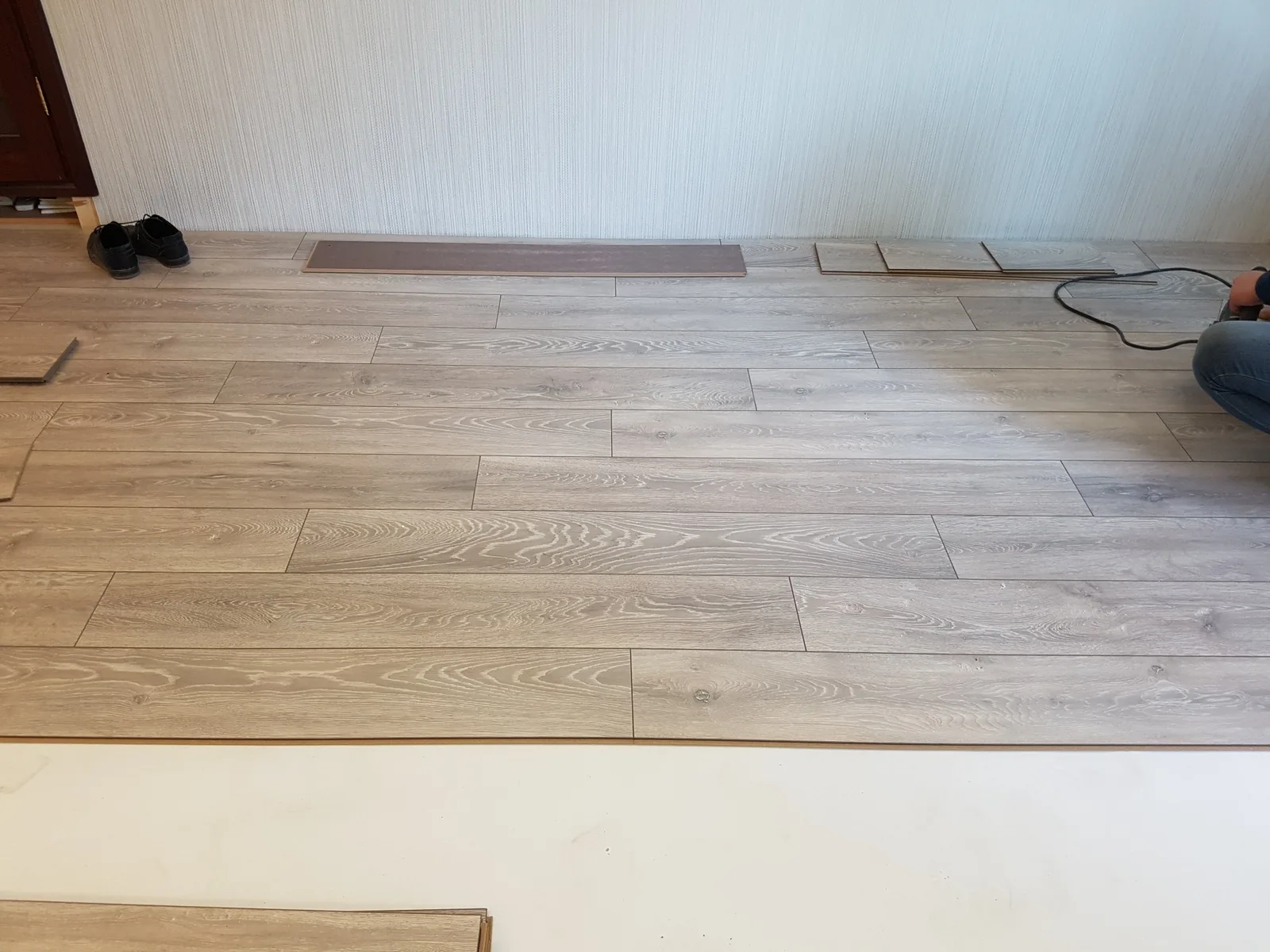جابه جا کردن بندهای عرضی پارکت لمینت
